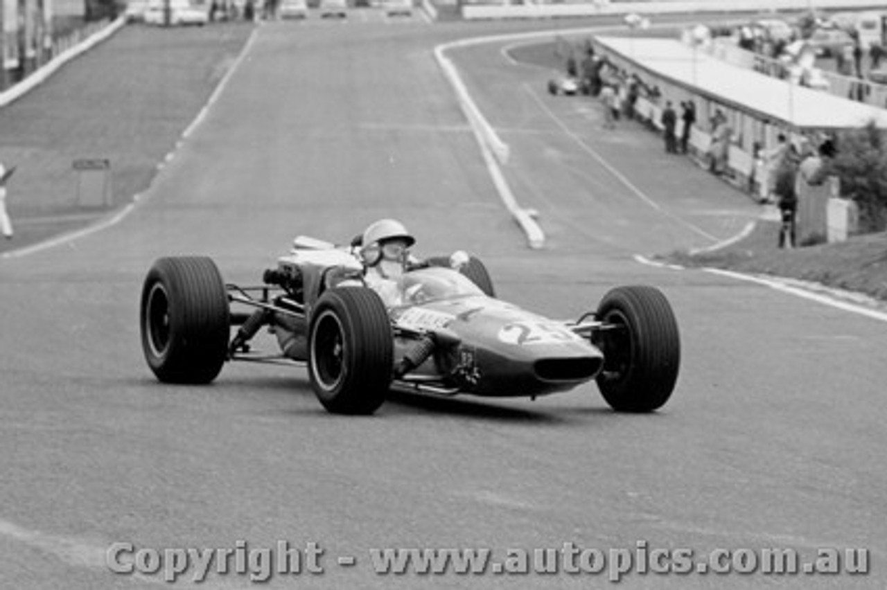 68581 - John Walker  Elfin Mono MK2 - Sandown 15th September 1968 - Photographer Peter D Abbs