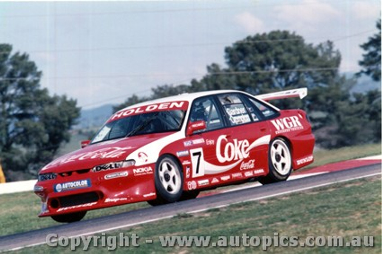 96732 - W. Gardner / N. Crompton -  Holden Commodore VR -  Bathurst 1996