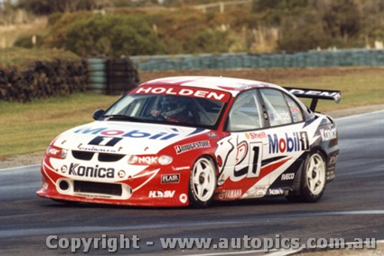 99221 - Craig Lowndes  Holden Commodore VT -  Phillip Island 1999 - Photographer Darren House