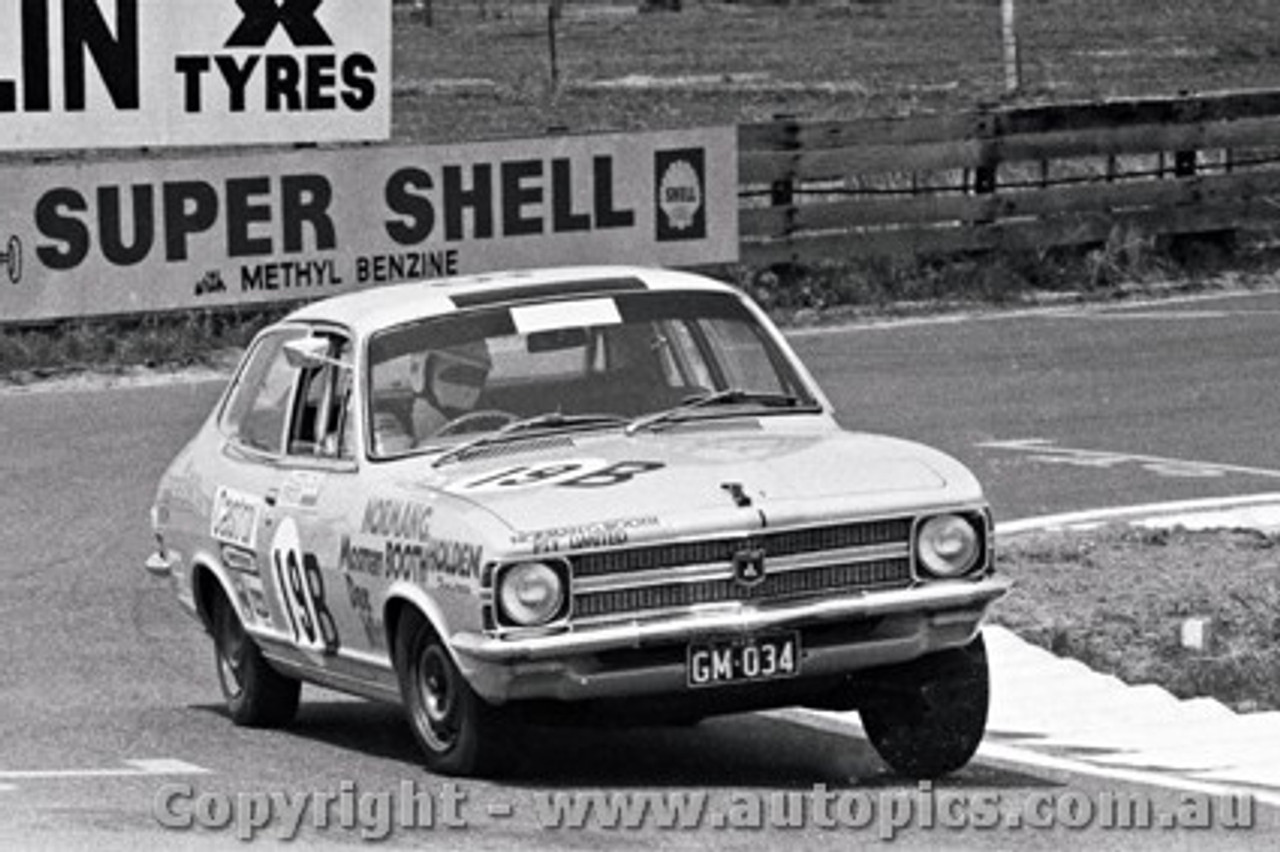 70813 - Graham Moore / Bill Brown - Holden Torana LC 2600S -  Bathurst 1970  - Photographer Lance J Ruting