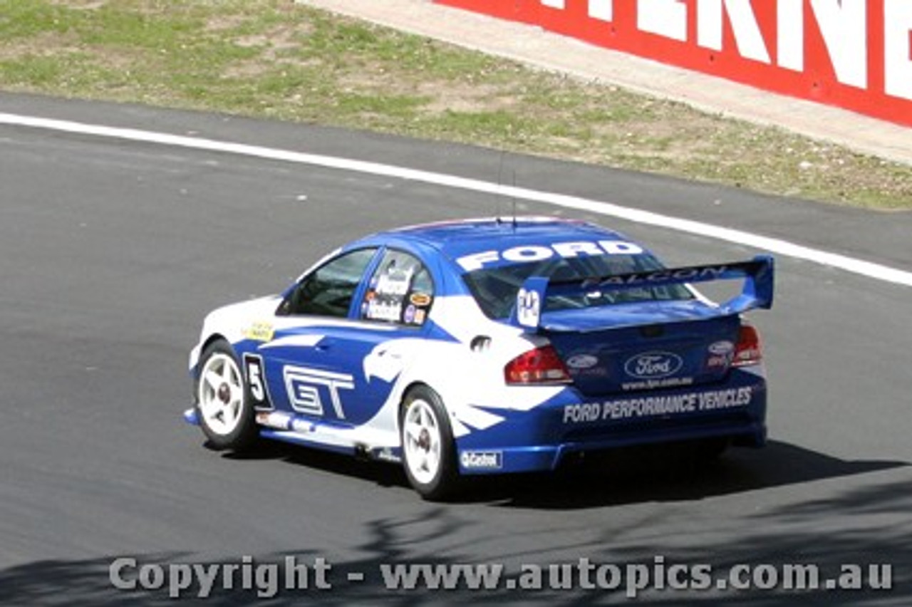 203734 - D. Hossack / A. Macrow - Ford Falcon BA - Bathurst  2003 - Photographer Jeremy Braithwaite