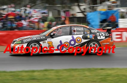 205731 - J. Richards / J. Whincup - Holden Commodore VZ - 2nd Outright Bathurst 2005 - Photographer Craig Clifford