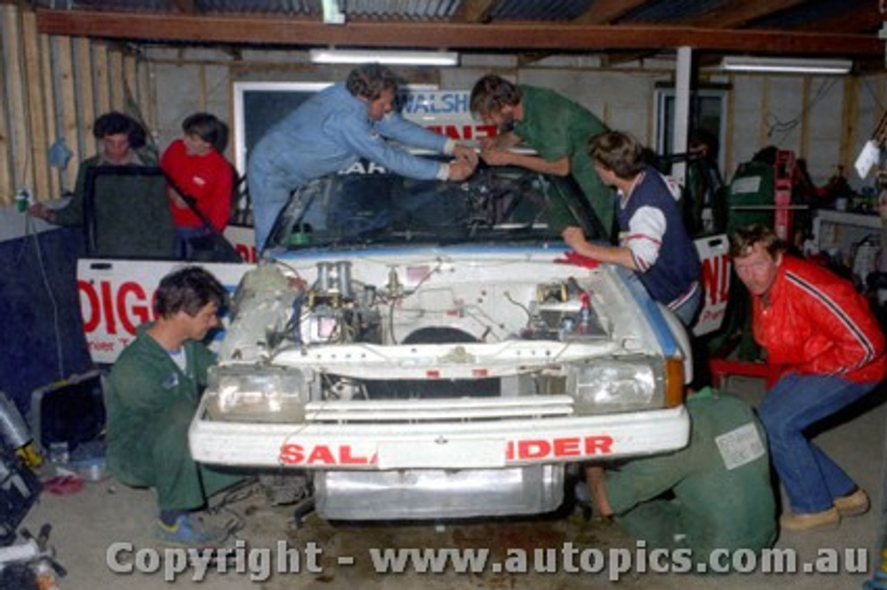 83767- Rebuilding the XE Commodore after a crash in practice - Harris / Cooke -  Bathurst 1983 - Photographer Lance J Ruting