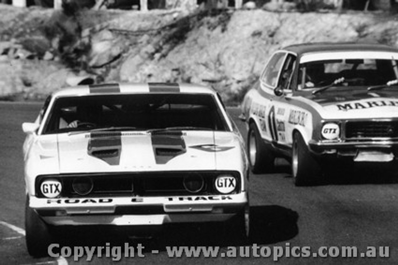 74115 - Fred Gibson - C.  Bond - Holden XU1 -  Amaroo - 1974 - Photographer Lance J Ruting