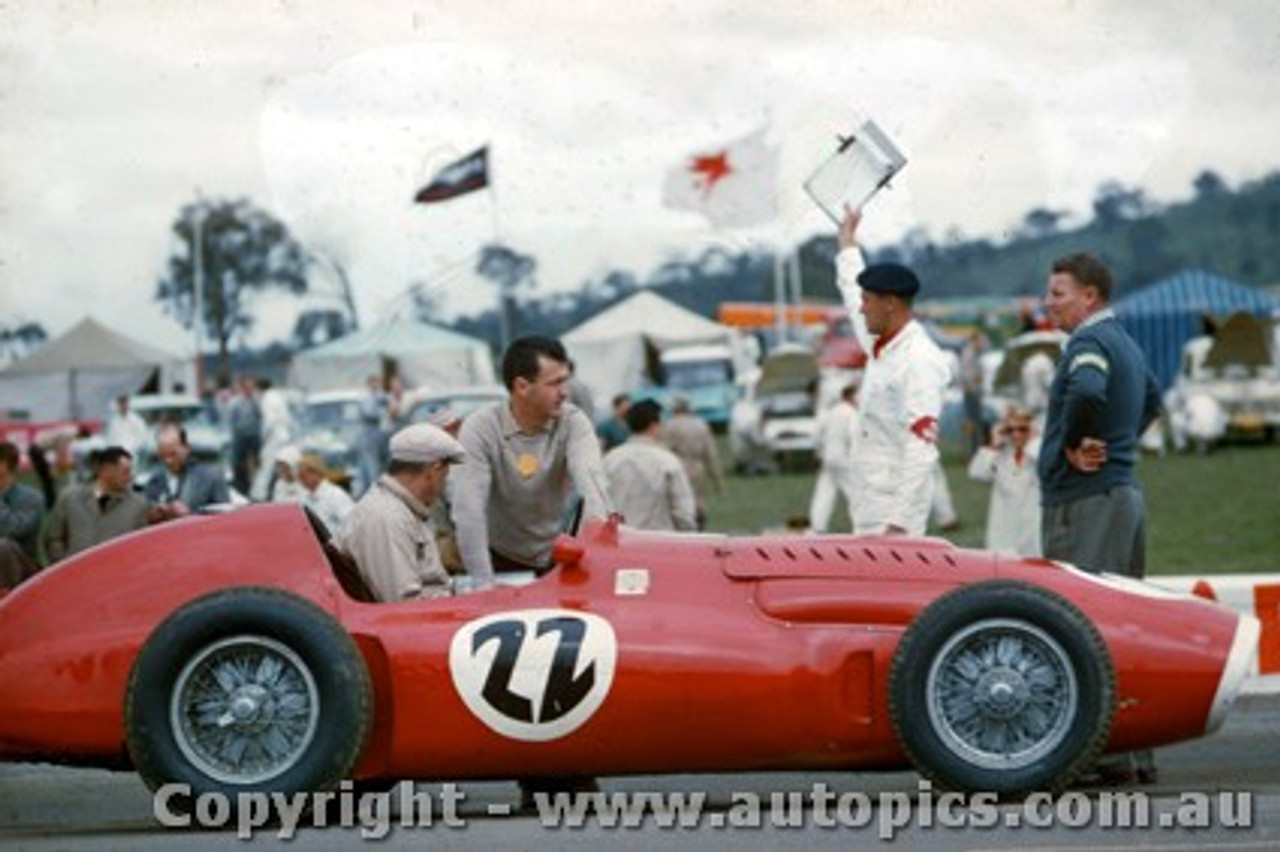 58549 - Tom Clark  Super Squalo Ferrari - Bathurst 1958 - Photographer Adrien Schagen