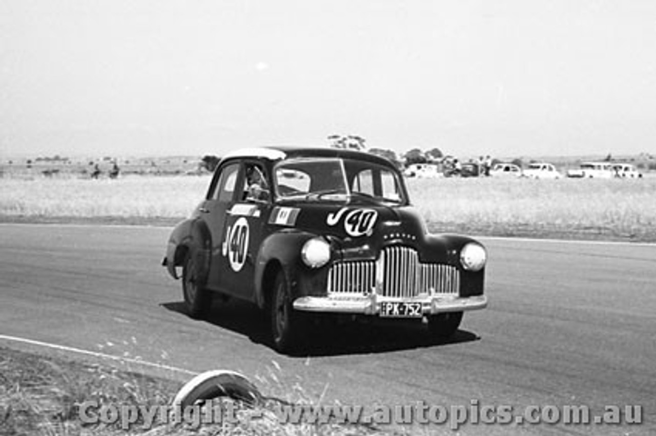 63023 - N. Beechey  Holden FX - Calder 1962 - Photographer Peter D Abbs