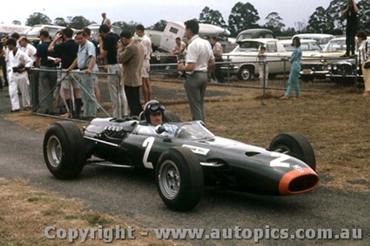 66605 - Graham Hill BRM - Tasman Series  Warwick Farm 1966 - Photographer Adrien Schagen