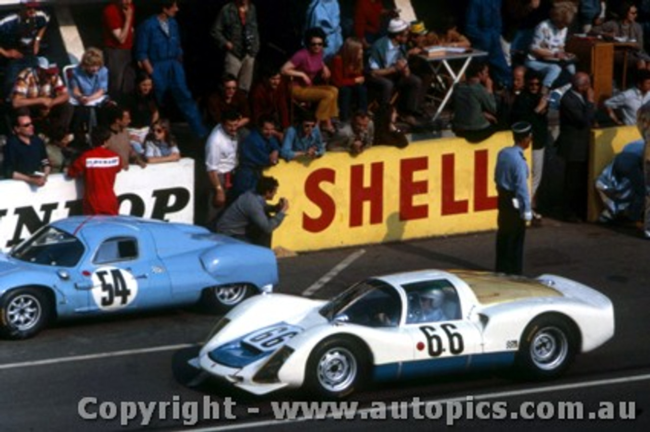 67308 - C. Poirot / G. Koch Porsche 906K - Le Mans 24 Hour 1967 - Photographer Adrien Schagen