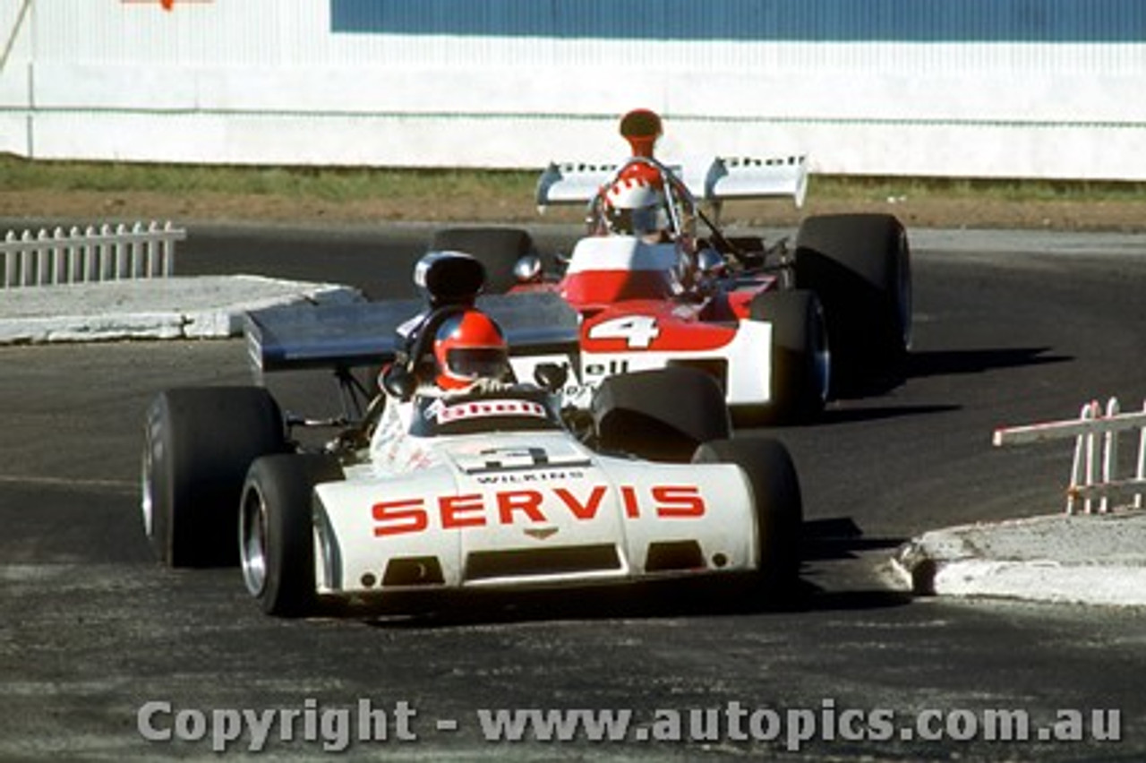 73624 - S. Thompson Chevron B24 / S. Posey Surtees TS11B  - Tasman Series Pukekohe  1973  - Photographer Jeff Nield