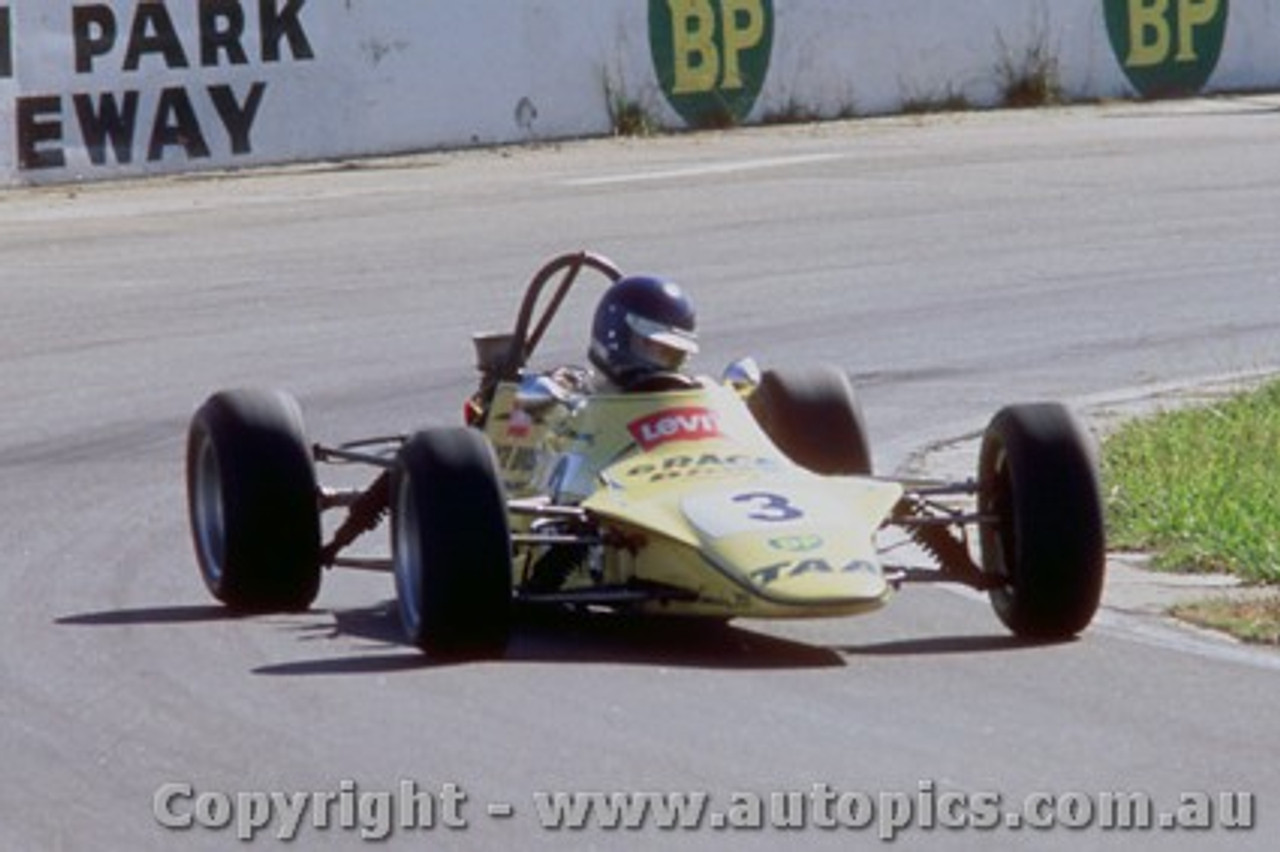 75516 - Paul Bernasconi Mawer Formula Ford - Oran Park May 1975 -  Photographer Jeff Nield