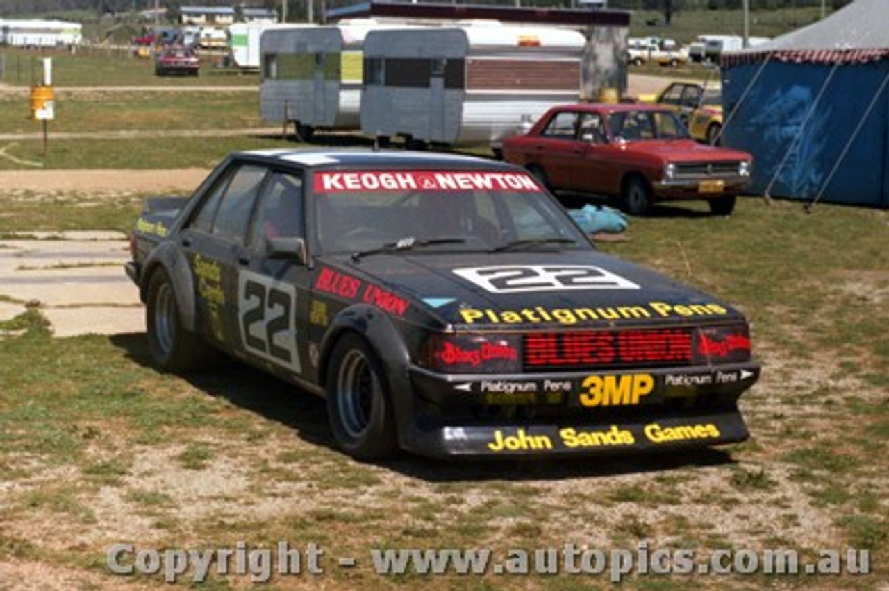 81831  -  Keogh / Newton  Ford Falcon XD - Bathurst 1981 - Photographer Chris Tatnell