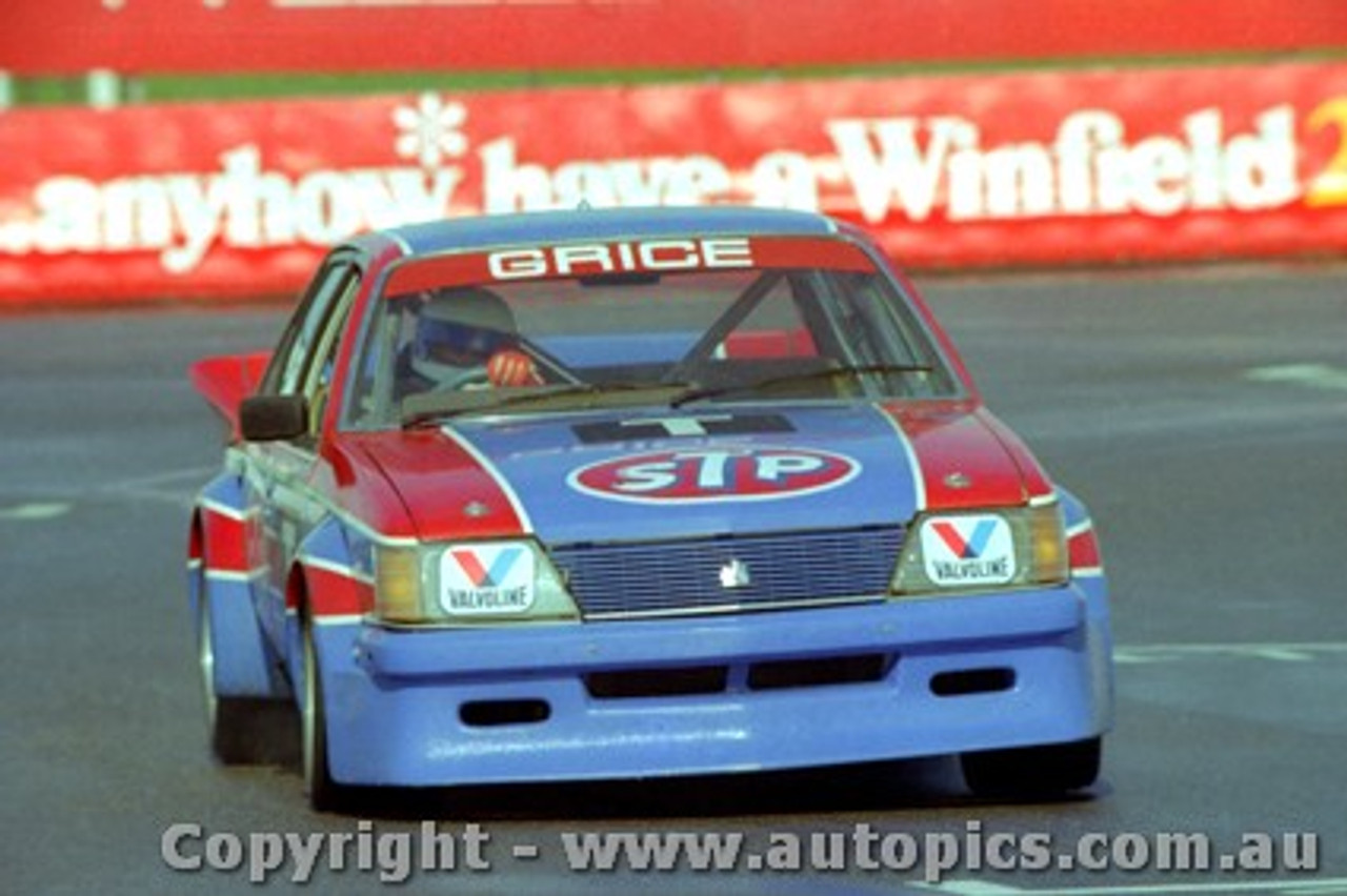 83778 - Allan Grice / Colin Bond  Commodore VH  -  Bathurst 1983 - Photographer Lance J Ruting