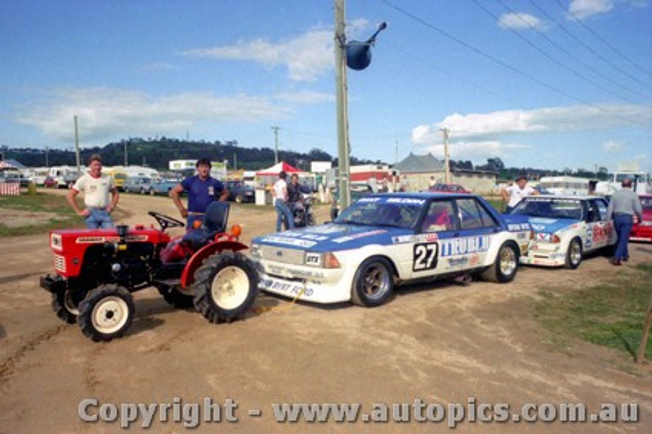 83810 - Alf Grant/David Seldon Ford Falcon XD and Andrew Harris / Gary Cooke Falcon XE -  Bathurst 1983 - Photographer Lance J Ruting