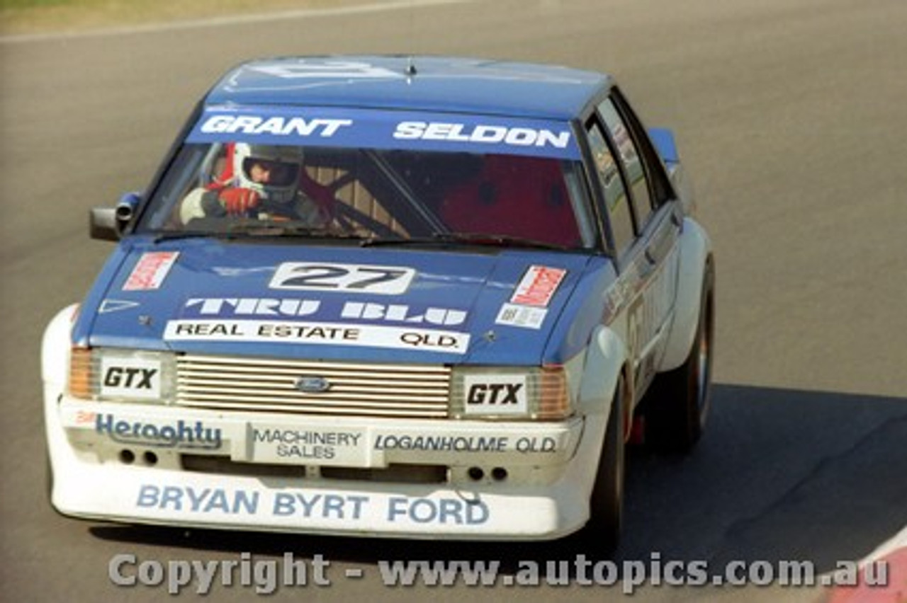 83811 - Alf Grant / David Seldon  - Ford Falcon XD -  Bathurst 1983 - Photographer Lance J Ruting