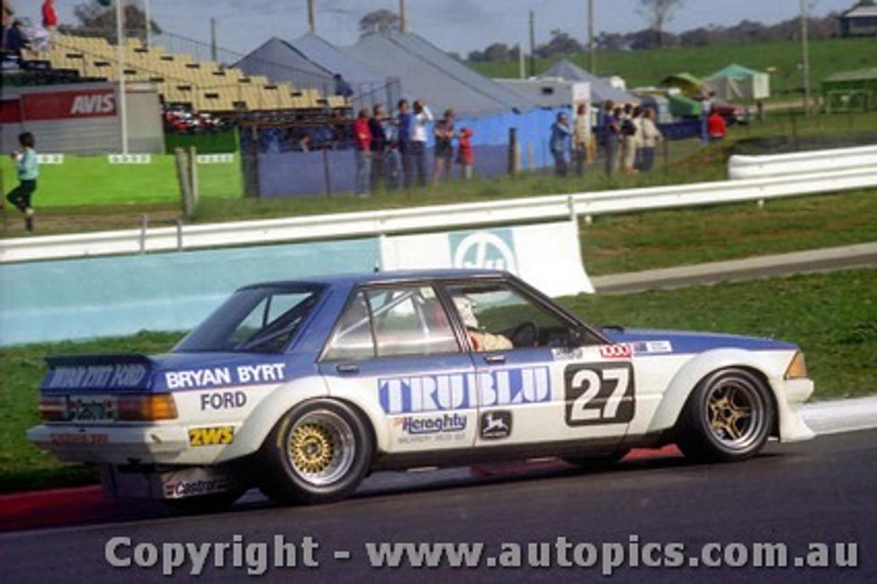 83812 - Alf Grant / David Seldon  - Ford Falcon XD -  Bathurst 1983 - Photographer Lance J Ruting