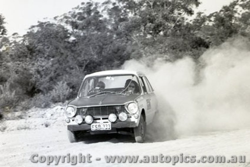 68982 - S. Bennett / W. Taylor Mitsubishi Colt - Rothmans  Rally 9th October 1968 - Photographer Lance J Ruting