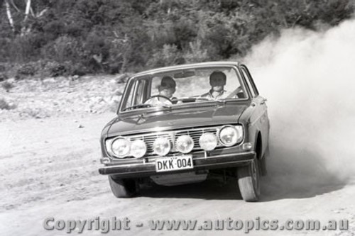 68994 - John Keran Volvo 142S - Southern Cross  Rally 9th October 1968 - Photographer Lance J Ruting