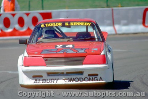 84872 - A. Taylor / K. Kennedy  Commodore VH -  Bathurst 1984 - Photographer Lance Ruting