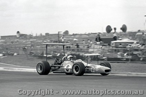 69586 - Frank Gardner - Mildren Alfa - Sandown 16th February 1969 - Photographer Peter D Abbs