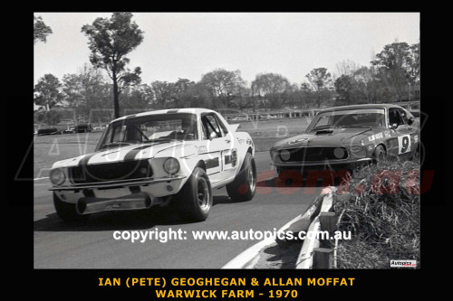 70069-1 - Pete Geoghegan & Allan Moffat, Warwick Farm, 1970 - Photographer David Blanch 