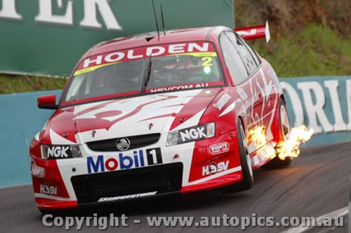 M. Skaife / T.  Kelly - Holden Commodore VZ - Ist Outright Bathurst 2005