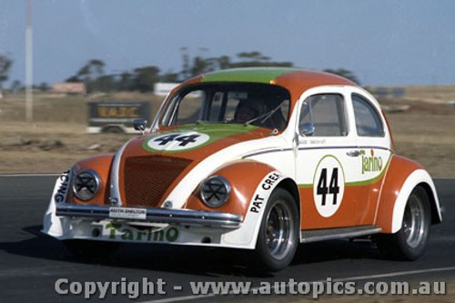 75052 - Darrylyn Huitt - Volkswagen V8  VW  - Calder 1975 - Photographer Peter D Abbs