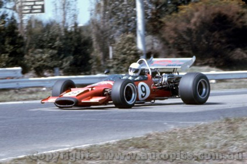 71642 - Alan Hamilton  - McLaren M10B - Sandown 1971  - Photographer Peter D'Abbs