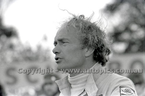 00151 - Peter Wherrett, 1974, HEAD SHOT -  Photographer Darren House