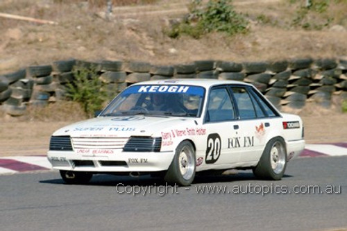 85042 - Jim Keogh, Commodore VK - Amaroo 7th July 1985 - Photographer Lance J Ruting