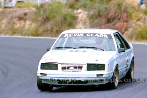 86034 - Kevin Clark, Ford Mustang - Amaroo 1986 - Photographer Lance J Ruting