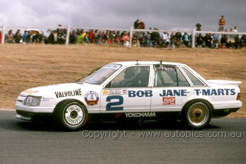 86037 - G. Bailey / A. Grice, Commodore VK - Sandown 1986 - Photographer Ray Simpson