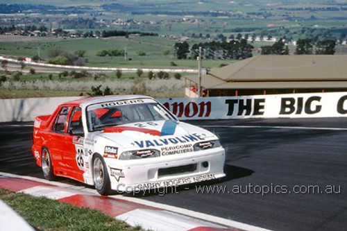 90759  -  G. Rogers / G. Moore  - Holden Commodore VL -  Bathurst 1990 - Photographer Ray Simpson