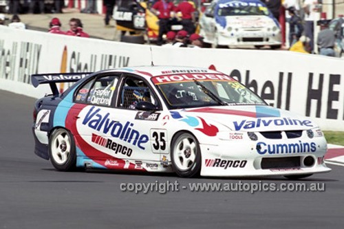 201745 - L. Ferrier & P. Dumbrell, Holden Commodore VX - Bathurst 2001 - Photographer  Marshall Cass