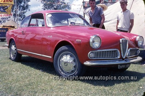 630047 - Alfa Romeo 1600 Sprint  - Lakeside International 1963 - Photographer Bruce Wells.