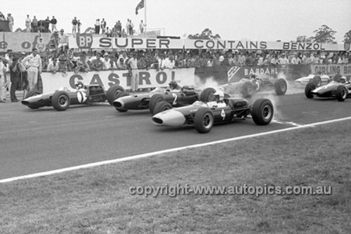 660001 - Start of the 1966 Warwick Farm Tasman Series Race - Clark, Lotus 39 / Hill, BRM / Gardner, Brabham BT11A - Photographer Bruce Wells