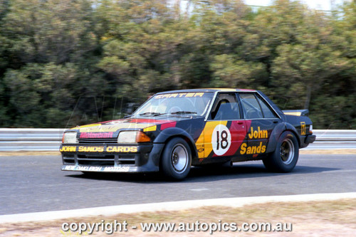 81072 - Murray Carter, Sandown, 1982, Falcon XE - Photographer Peter D'Abbs