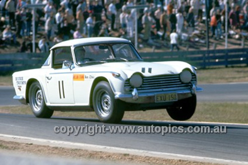 Ray Strong, Triumph TR5 - Oran Park 1969 - Photographer Russell Thorncraft