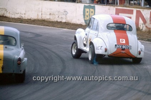 M. Godfrey, Morris Minor - Oran Park 1969 - Photographer Russell Thorncraft