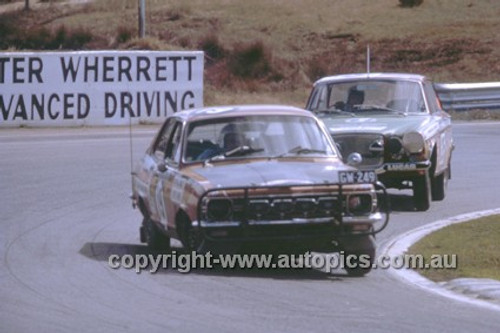 G. McDonald, Torana XU1 & Graeme Ward, Volvo - Dulux Rally Oran Park 1971 - Photographer Russell Thorncraft