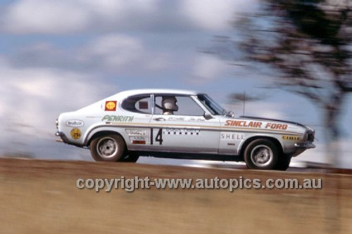 Kevin Bartlett, Ford Capri V6 - Dulux Rally Oran Park 1971 - Photographer Russell Thorncraft