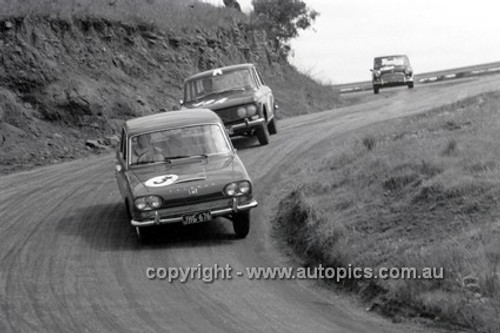 66764  - Max Stewart & Bob Young, Triumph 2000 - Gallaher 500 Bathurst 1966 - Photographer Lance J Ruting