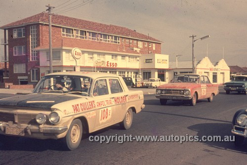 64976 - 1964 Ampol Trial - Pat Cullen & Mark Markwell Holden EH & Ken Harpe & Frank Kilfoyle & Bob Forsyth Falcon XM - Photographer Ian Thorn