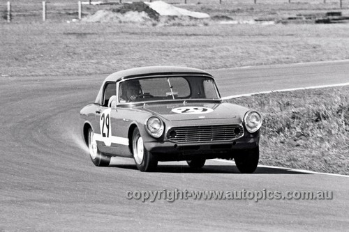 66475 -  Noel Riley Honda S600  - Warwick Farm  18th September1966 - Photographer Lance J Ruting