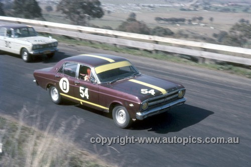 67761 - Bob Jane / Spencer Martin Falcon XR GT - Carl Kennedy / Jack Murray Prince Skyline GT- Gallaher 500 Bathurst 1967 - Photographer Geoff Arthur