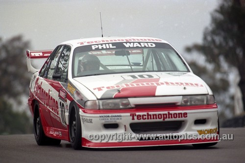 94770  -  Phil Ward  & Steve  Ellery   Commodore   VP  - Tooheys 1000 Bathurst 1994 - Photographer Marshall Cass