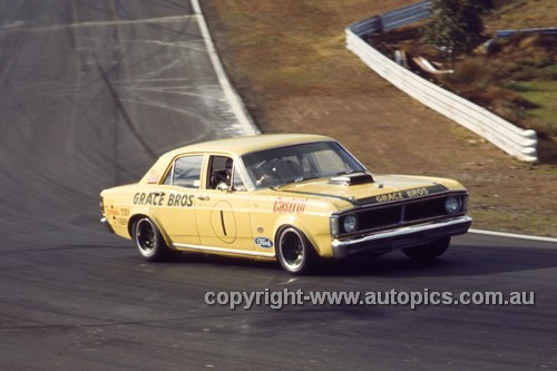 72293 - Ian (Pete) Geoghegan, Super Falcon XY - Oran Park 1972