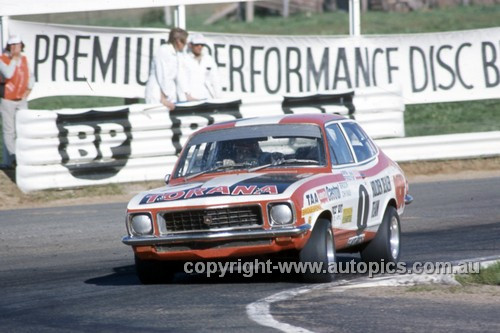 73833  - Peter Brock / Doug Chivas, Torana LJ XU1  - Hardie Ferodo 1000  Bathurst 1973