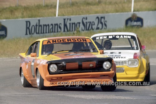 82075 - John Anderson, Datsun & Ken McGann, Escort - Oran Park 1982 - Photographer   Lance J Ruting