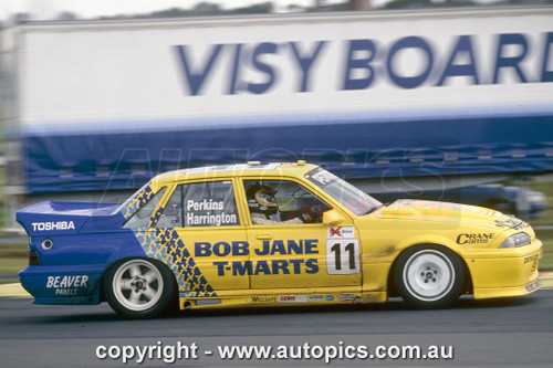 92041 - Larry Perkins, Sandown International Raceway, 1992, Holden Commodore VL