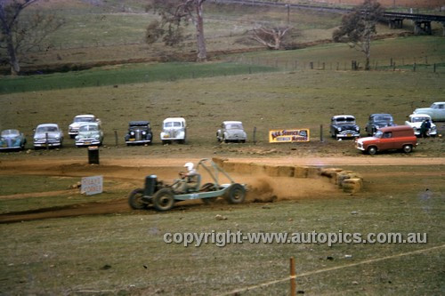 59002a - Cowra Hill Climb 1956 -  Photographer Simon Brady